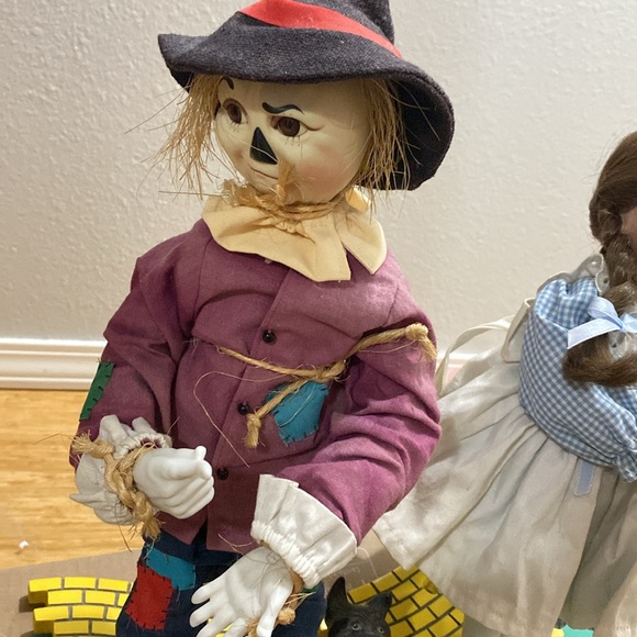 Limited edition Ashton Drake Wizard of Oz porcelain dolls. - Picture 2 of 9